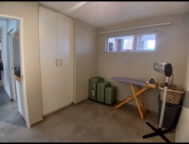 2 BEDROOM TOWNHOUSE FOR SALE IN ALBEMARLE